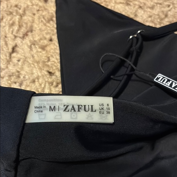 Zaful Black One-Piece Swimsuit with Plunging V-Neck - Picture 7 of 11